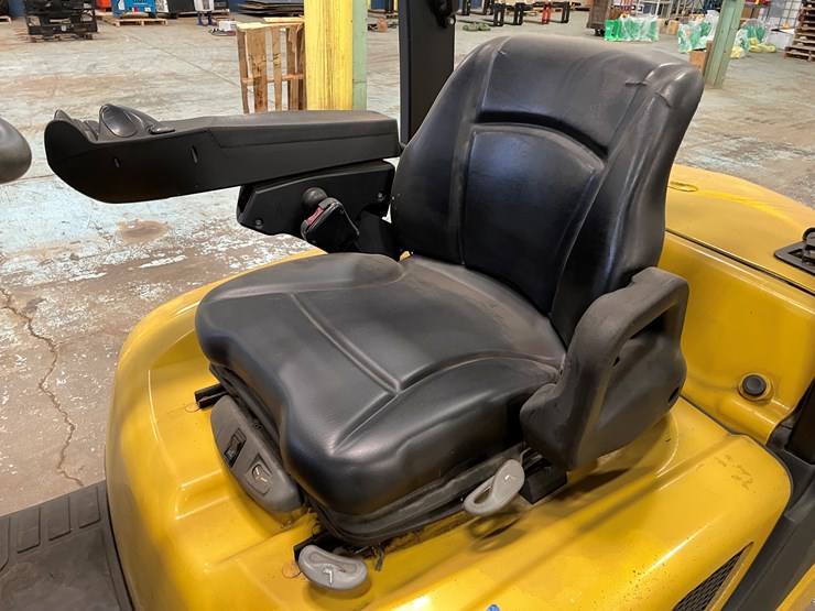 #5559-•-2017-yale-glc070-lp-forklift-image-47