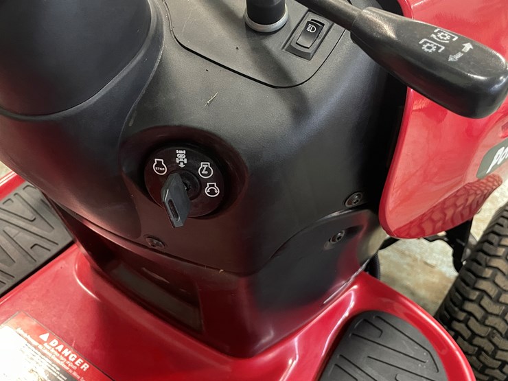 #7236-•-poulan-pro-xt-42"-riding-mower,-needs-head-gasket-image-13