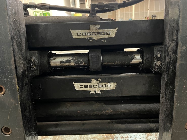 #5570-•-cascade-forklift-attachment-image-12