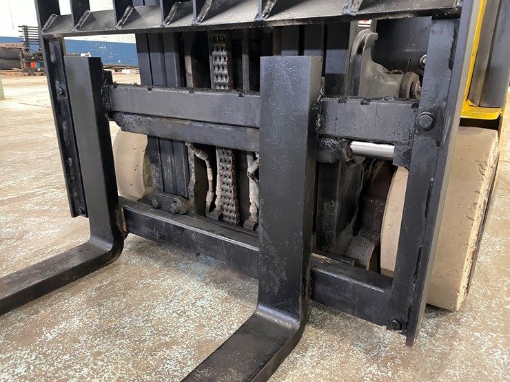 #5565-•-2020-yale-erp040-electric-forklift-image-11