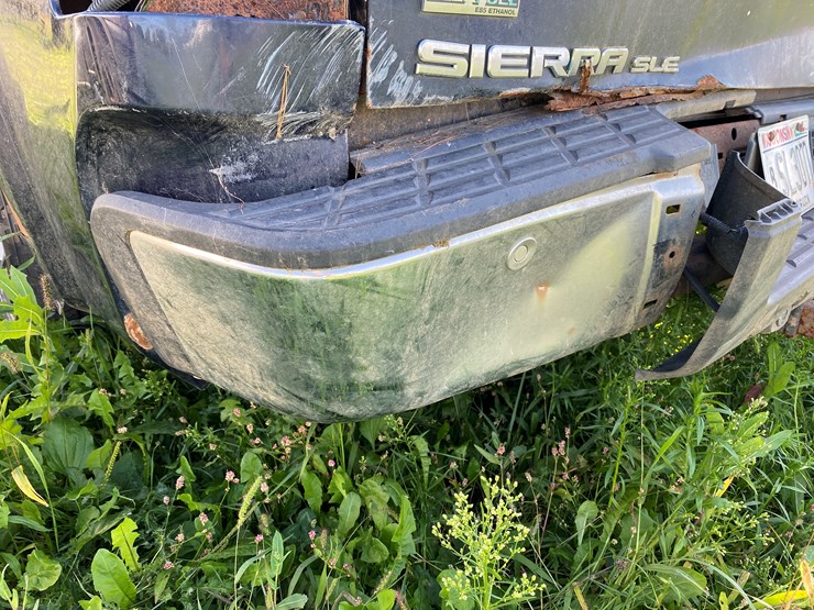 2010-gmc-sierra-1500-image-22