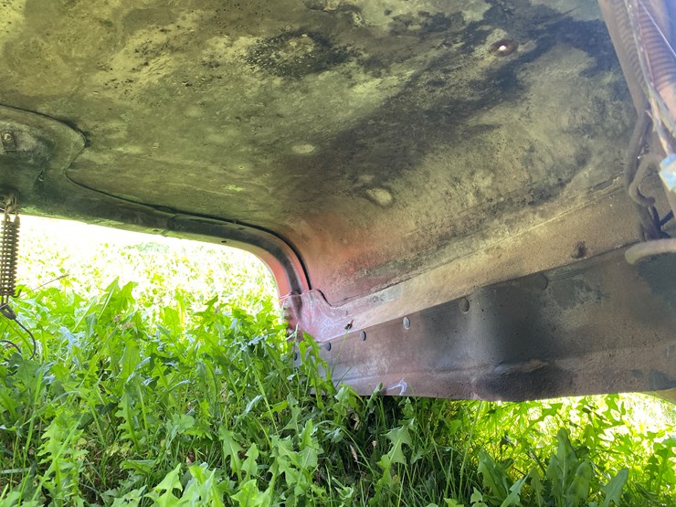 #1651-•-international-truck-hood-image-11