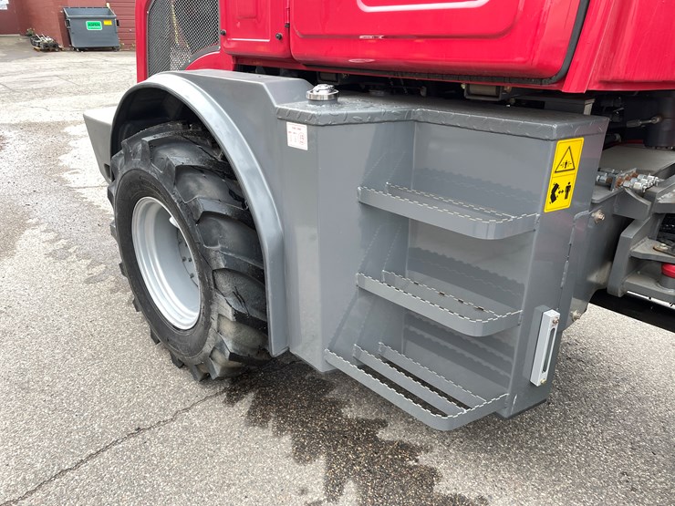 #5502-•-2024-magnum-4400l-wheel-loader-image-46