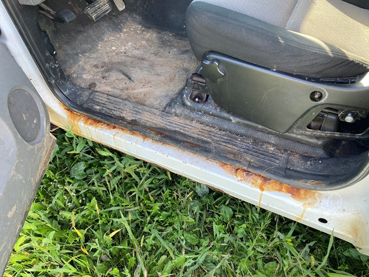 #1598-•-2010-chevy-silverado-1500-regular-cab-pickup-truck-(no-title)-image-65