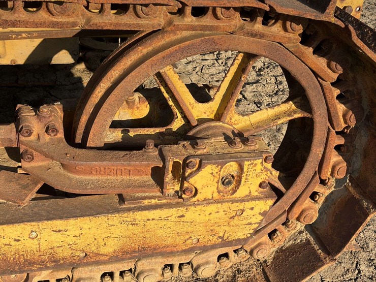 caterpillar-d6-image-12