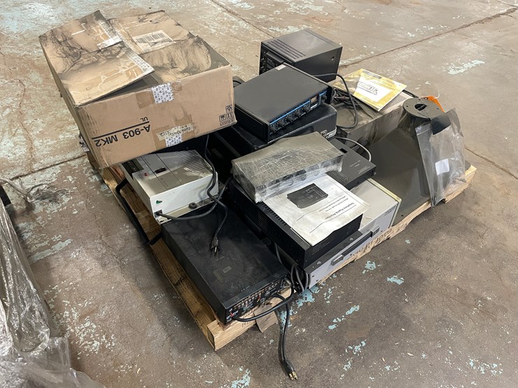 #7244-•-misc.-electronic-equipment-image-3