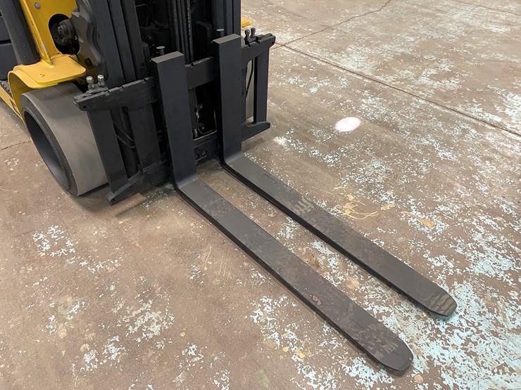 #5559-•-2017-yale-glc070-lp-forklift-image-46