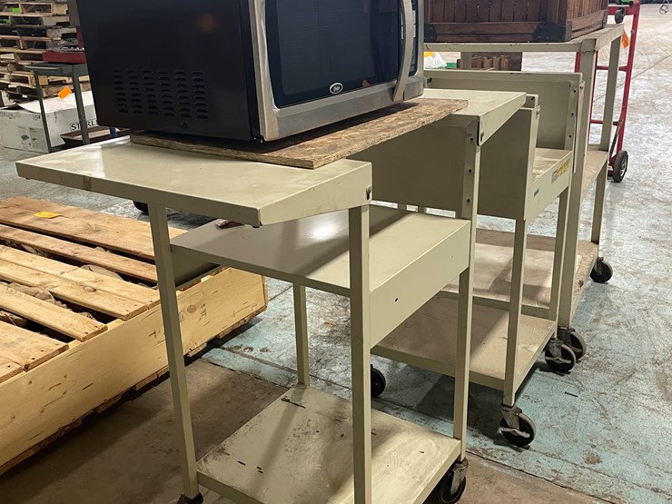 #7254-•-(3)-metal-rolling-carts,-wood-crate-and-microwave-image-4