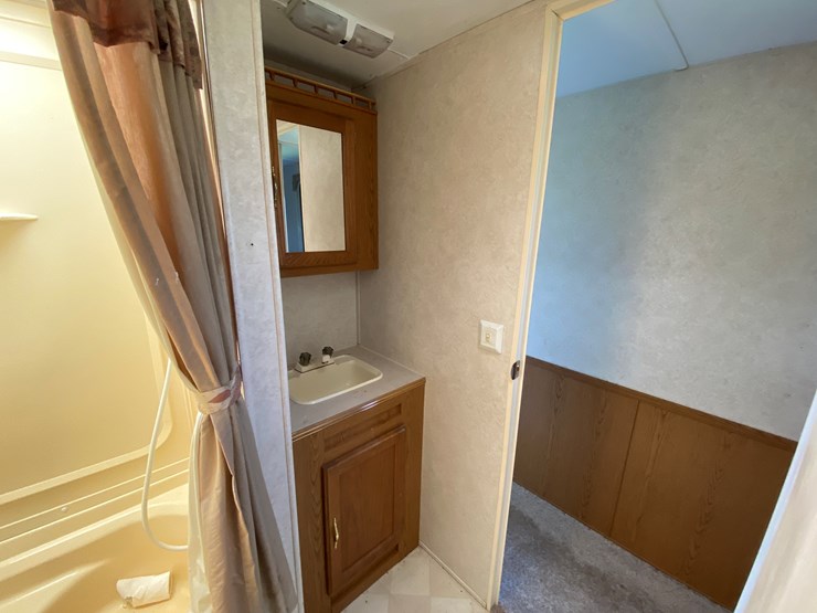 #1607-•-keystone-sprinter-360fk-camper,-(no-title)-image-48