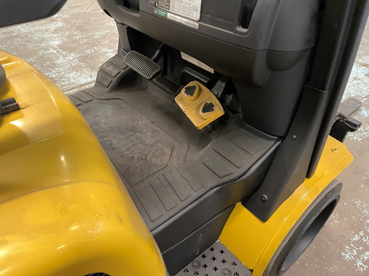 #5559-•-2017-yale-glc070-lp-forklift-image-41