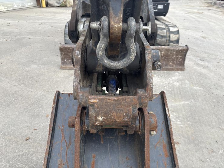 2019-bobcat-e85-image-32