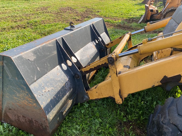 new-holland-655e-image-14