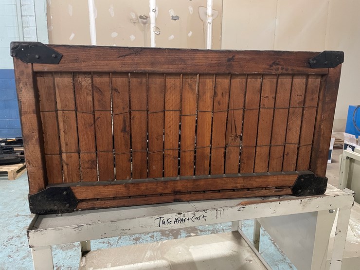 #7254-•-(3)-metal-rolling-carts,-wood-crate-and-microwave-image-7