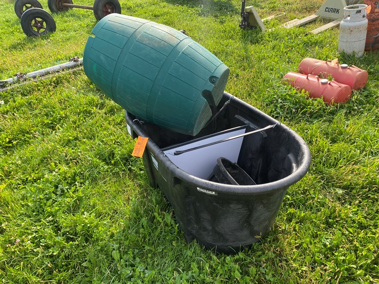 #1655-•-poly-100-gallon-water-tank-image-1