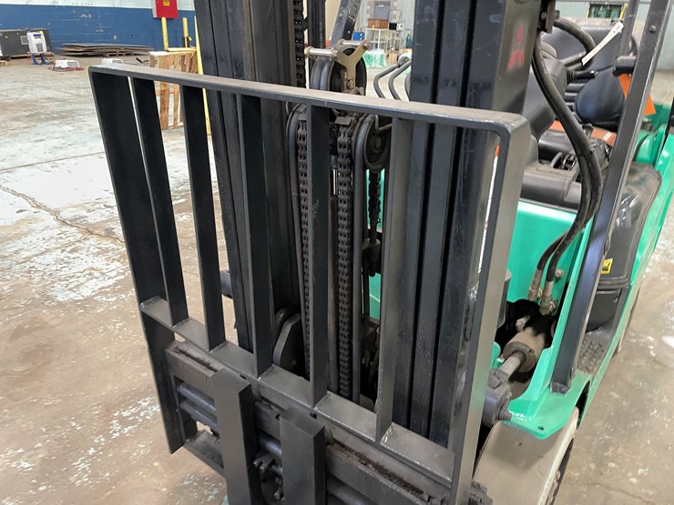 2018-mitsubishi-fgc25n-image-13