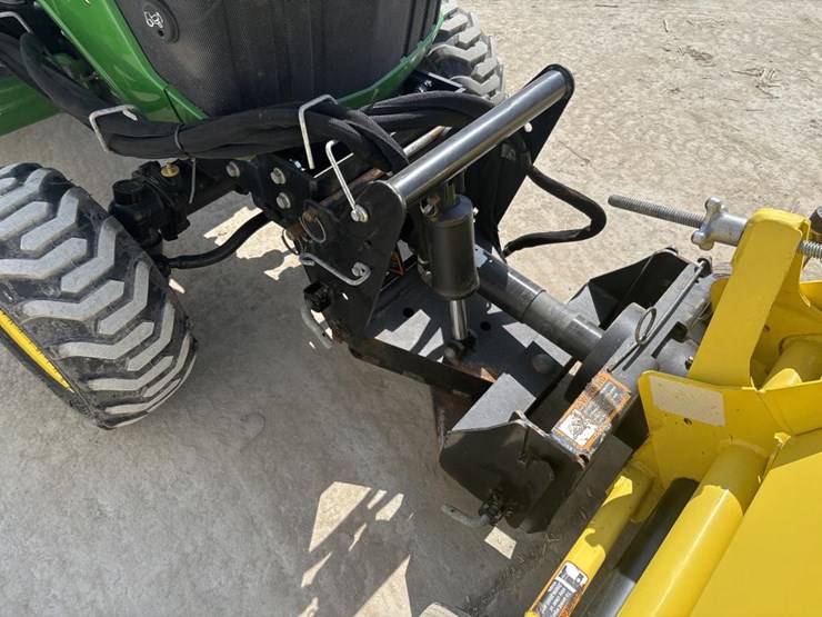 john-deere-1025r-image-18