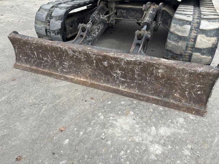 2019-bobcat-e85-image-39