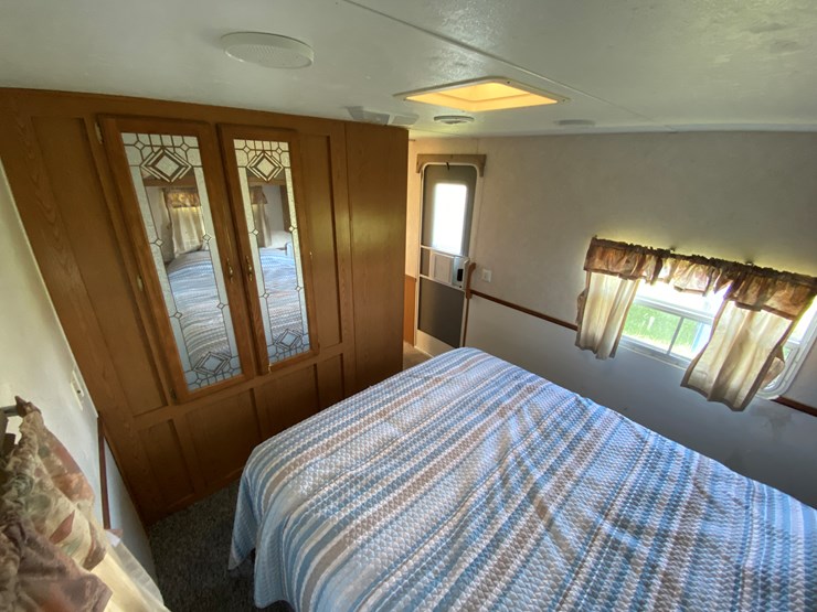 #1607-•-keystone-sprinter-360fk-camper,-(no-title)-image-57