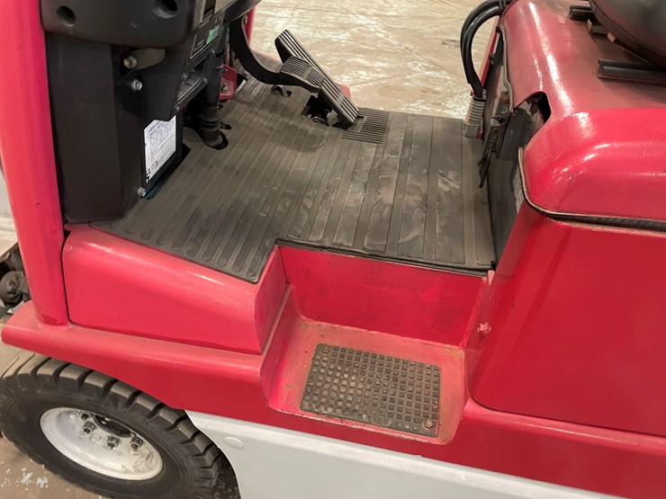 #5568-•-toyota-7-runner-1,500-lbs.-electric-forklift-image-17