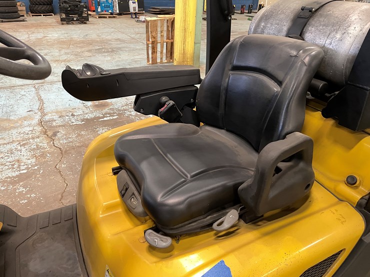 #5559-•-2017-yale-glc070-lp-forklift-image-21