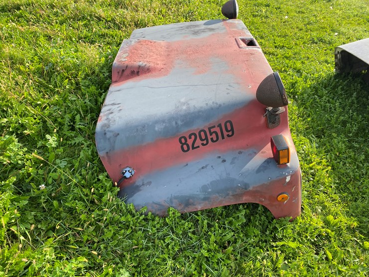 #1651-•-international-truck-hood-image-5