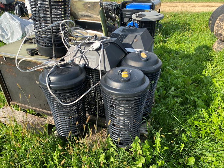 #1648-•-large-assortment-of-yard-items-image-6