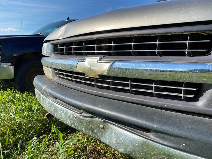 #1599-•-2000-chevy-silverado-1500-extended-cab-pickup-truck-(has-wi-title)-image-45