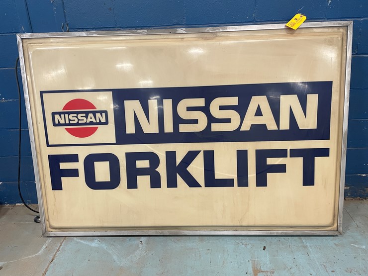 #7230-•-nissan-forklift-lighted-sign-image-2