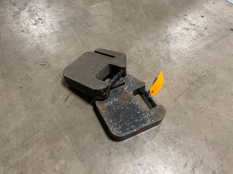 #7252-•-(2)-compact-tractor-weights-image-4