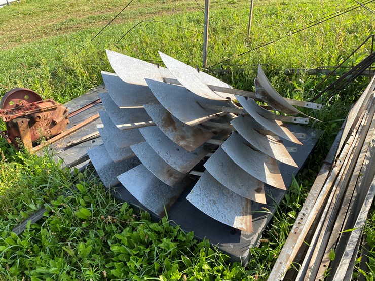 #1628-•-aermotor-windmill-image-14