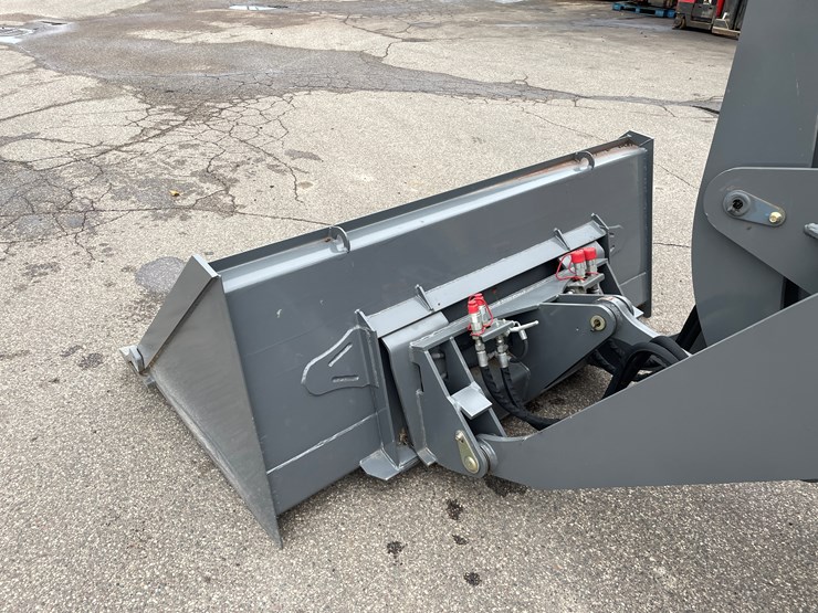 #5502-•-2024-magnum-4400l-wheel-loader-image-11