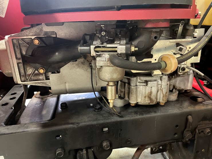 #7236-•-poulan-pro-xt-42"-riding-mower,-needs-head-gasket-image-22