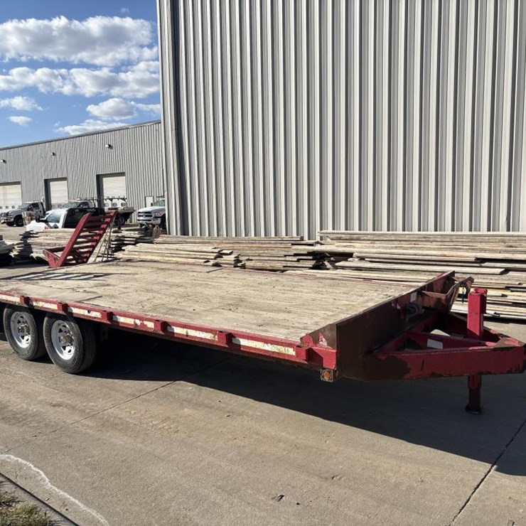 #5071 • 2002 B & B 21' Deck Over Trailer