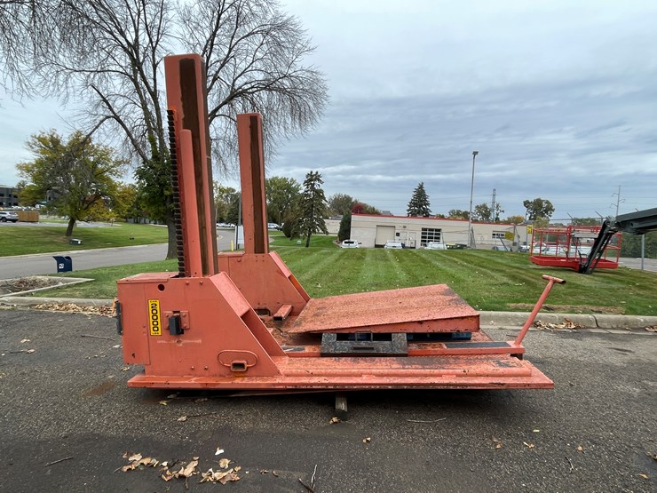 #5513-•-handling-specialty-forklift-lift-image-7