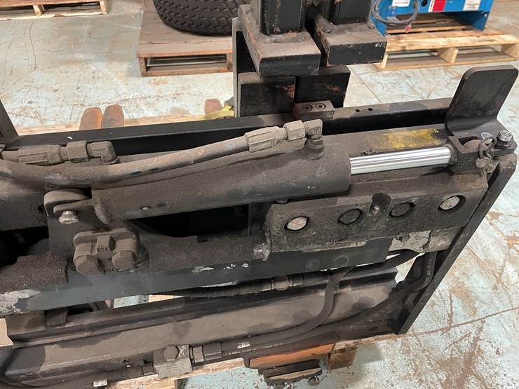 #5570-•-cascade-forklift-attachment-image-9