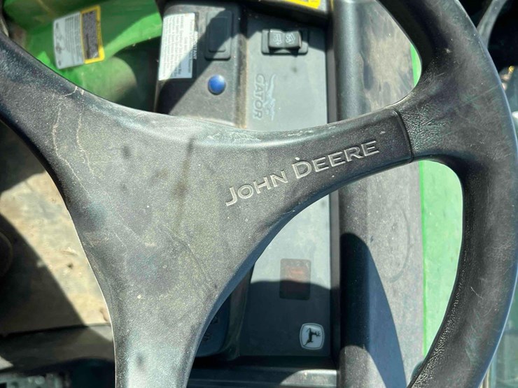 2013-john-deere-gator-image-31