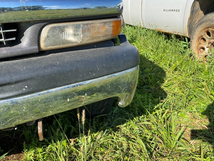 #1599-•-2000-chevy-silverado-1500-extended-cab-pickup-truck-(has-wi-title)-image-48