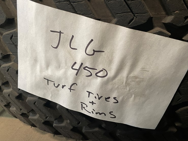 #7226-•-(4)-turf-tires-on-9-bolt-rims-image-9