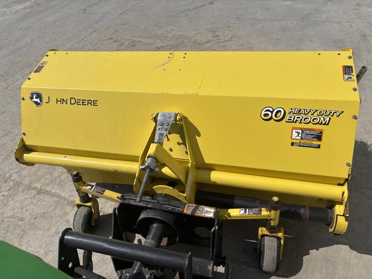 john-deere-1025r-image-38