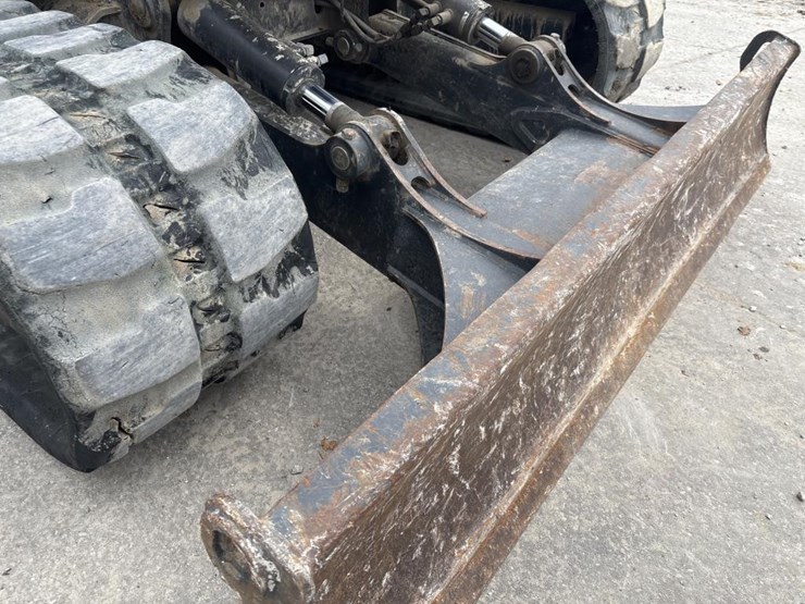 2019-bobcat-e85-image-41