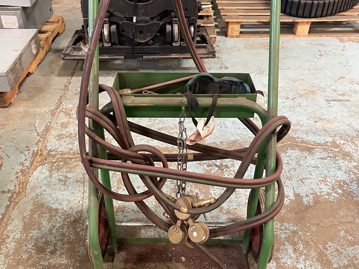 #7241-•-torch-tank-cart,-hoses-and-gauges-image-2