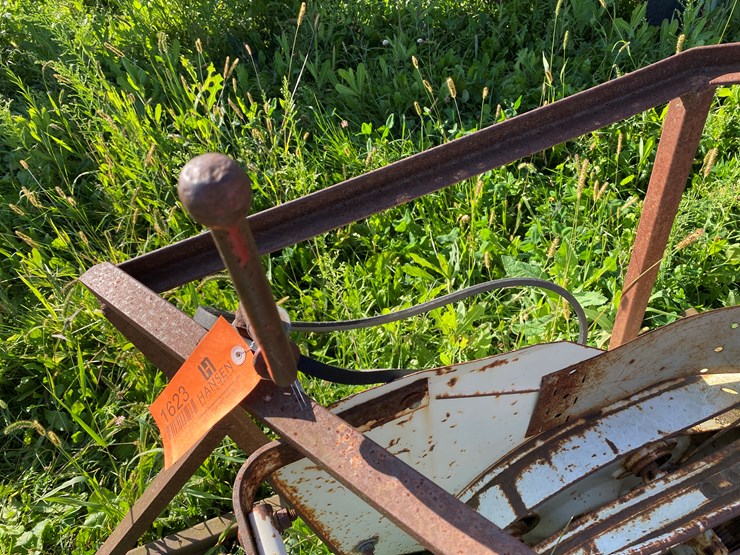 #1623-•-loose-hay-loader-image-11