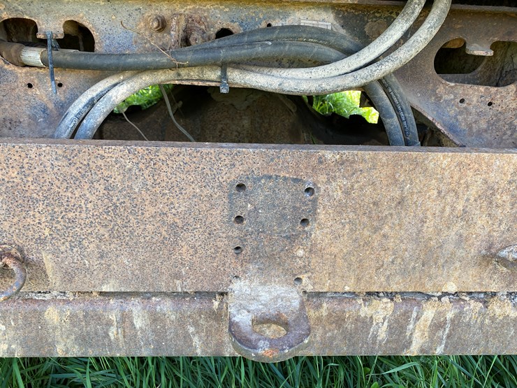 international-4900-image-27