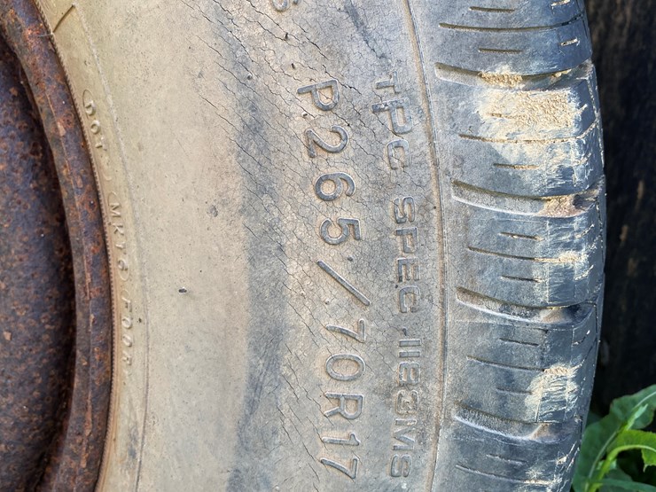 #1598-•-2010-chevy-silverado-1500-regular-cab-pickup-truck-(no-title)-image-10