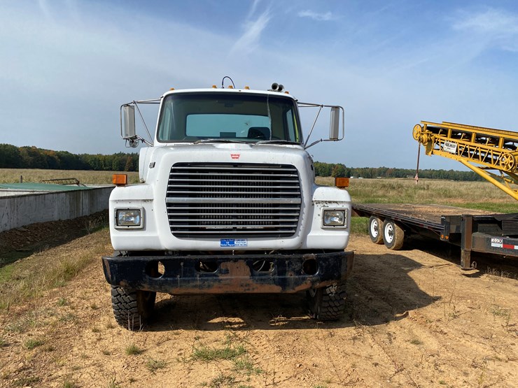 1987-ford-l9000-image-2