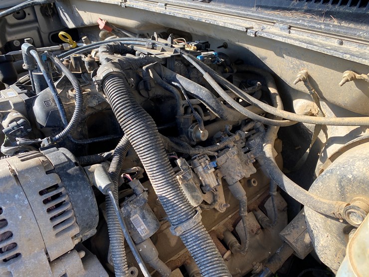 #1599-•-2000-chevy-silverado-1500-extended-cab-pickup-truck-(has-wi-title)-image-71