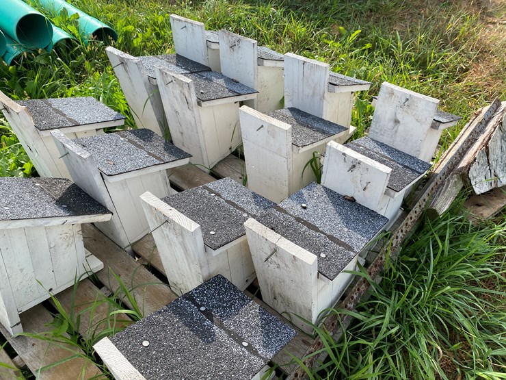 #1668-•-(14)-wooden-bird-houses-image-8