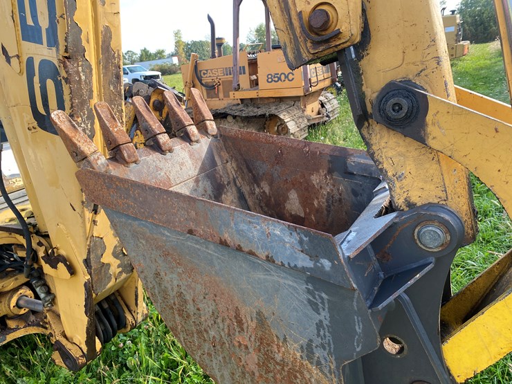 new-holland-655e-image-27