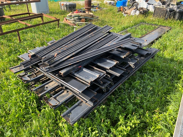 #1649-•-various-sections-of-stake-pocket-sides-and-headache-racks-image-9