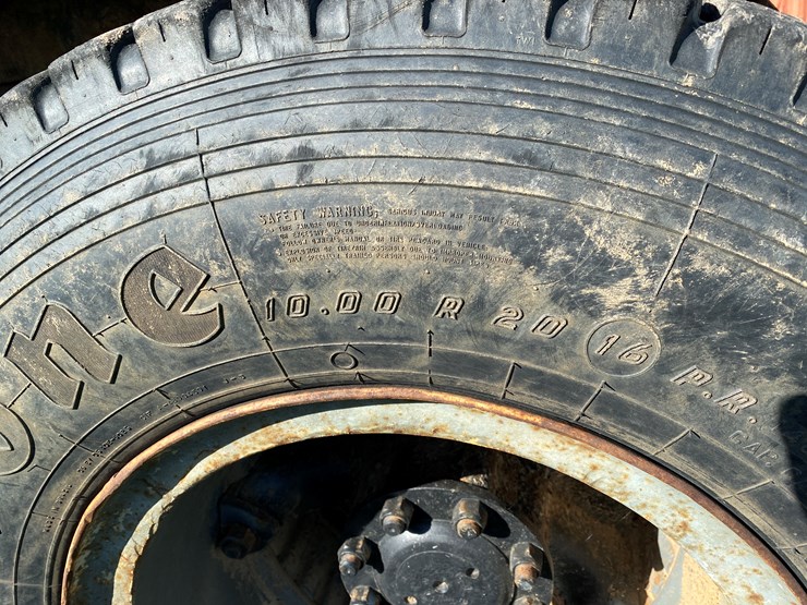 1982-international-dt466-image-26